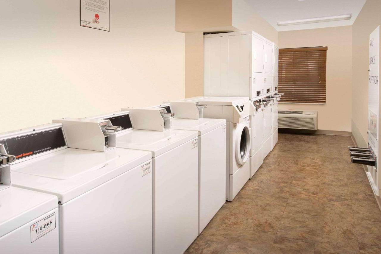 Woodspring Suites San Antonio North Live Oak I-35 Экстерьер фото